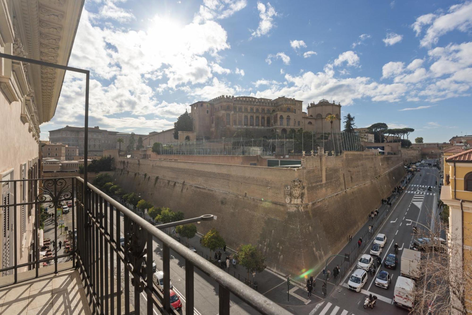 Michelangelo Prestige - Vatican Skyline * Rom